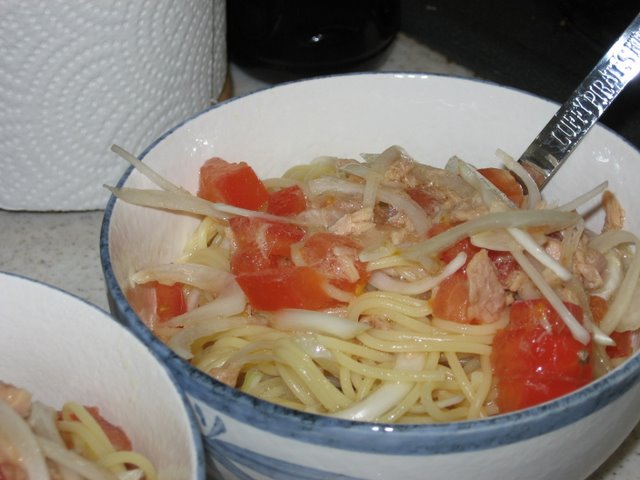 ツナと玉ねぎの冷製パスタ