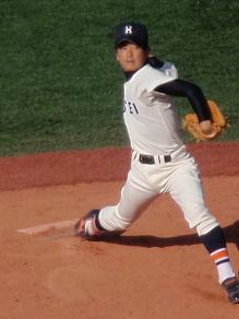 法政大・三嶋一輝投手