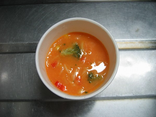 スープ　デ　パスタ　彩り野菜３