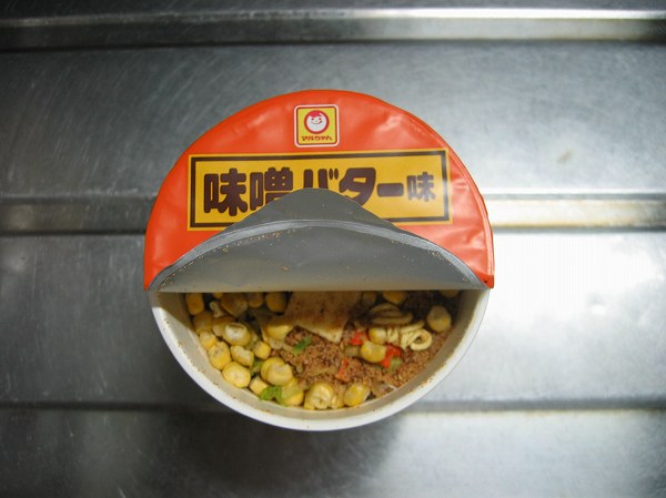味噌バター味　コーンラーメン２