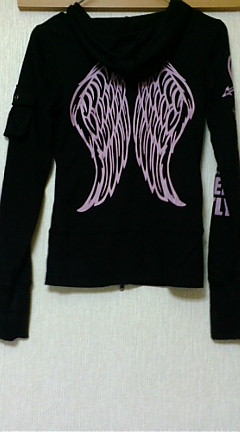 羽パーカー黒 裏.jpg