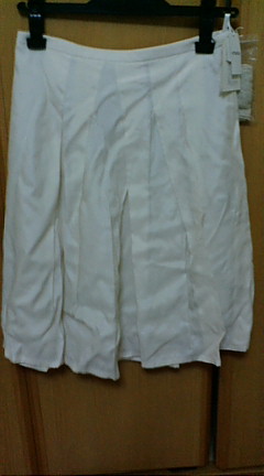 白スカート