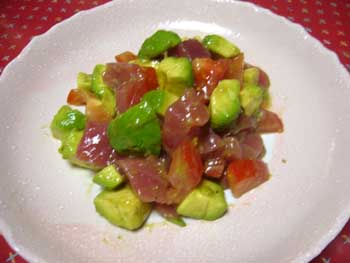 アボガドとマグロのカルパッチョ