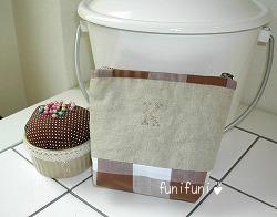 リネンとブロックチェックのポーチ裏♪