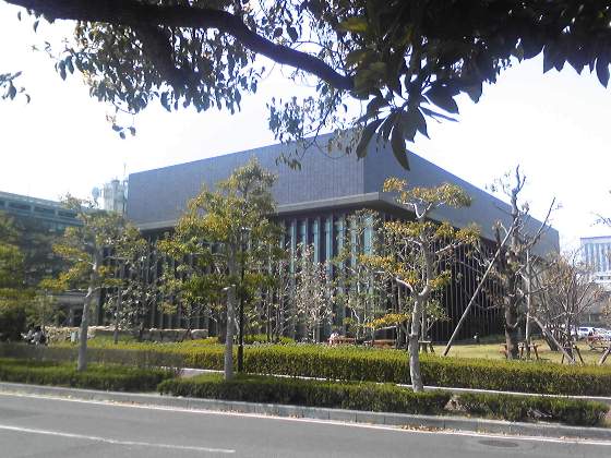 岡山県立図書館全景