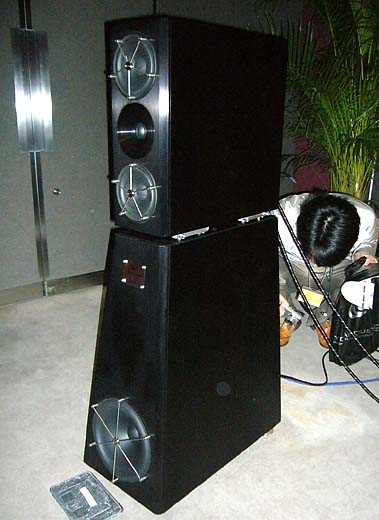 YG Acoustics Anat Reference Studio 2