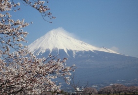 ２００６．０３．３１．　富士山　３