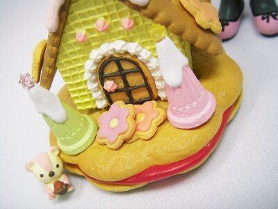 お菓子の家アップですよ☆
