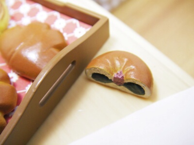 あんぱん半分こ