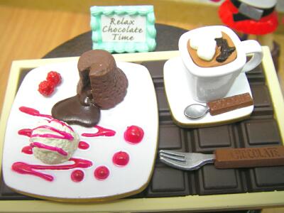 まずはアイスクリームから召し上がれ♪