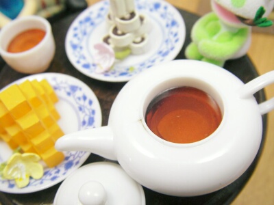 ウーロン茶は油を溶かしてくれます