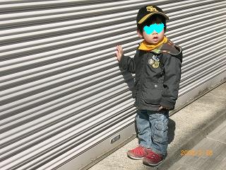 シャッターにも・・・.jpg