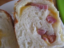 ベーコンチーズ食パン
