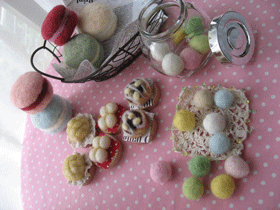 羊毛フエルト作品