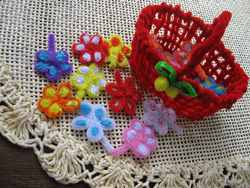 モールにフラワーシャワー