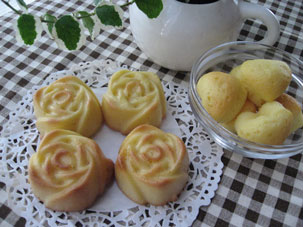 バラのマドレーヌとハートのマドレーヌ