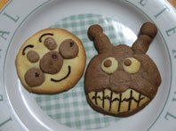 アンパンマンとバイキンマンのクッキー
