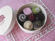 羊毛フェルトチョコ