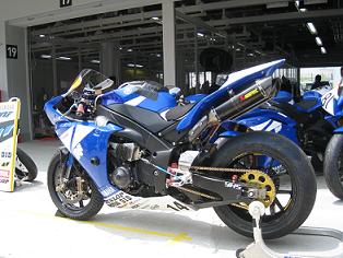 YZF-R1.JPG