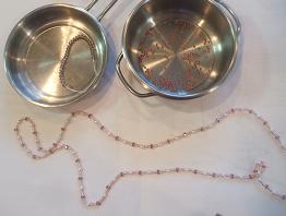 ピンクビーズネックレス　ビーズ通し