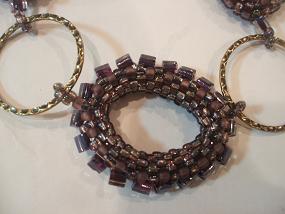 パープルビーズネックレス拡大