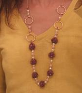 ビーズボールネックレス　着画