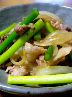 豚肉とニンニクの芽と玉ねぎのオイスター炒め