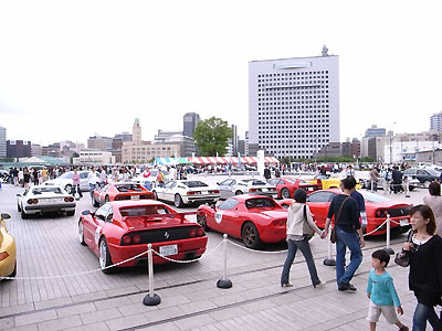 フェラーリなど後ろ