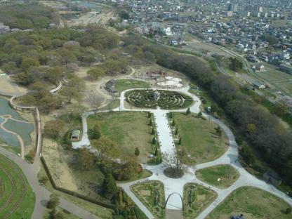 庭園を見下ろし…