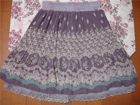 プリーツスカート