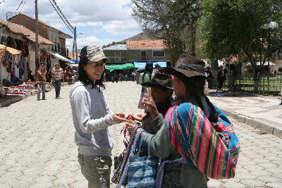 sucre market8 seller.jpg