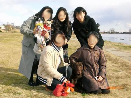 姉妹で正月散歩、空ちゃんとヤマトとローリー