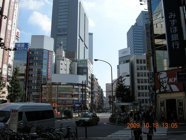 新宿西口駅前