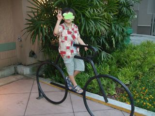 自転車にのる若