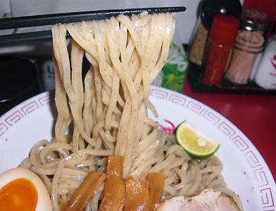 棣鄂さんの全粒粉麺