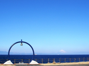 野田浜　遠くに富士山と伊豆半島