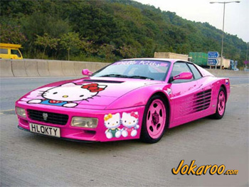 hellokittycar.jpg