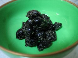 黒豆と黒ゴマの和え物