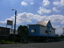 旭川＊JR石北本線南永山駅のかわいらしい駅舎.JPG