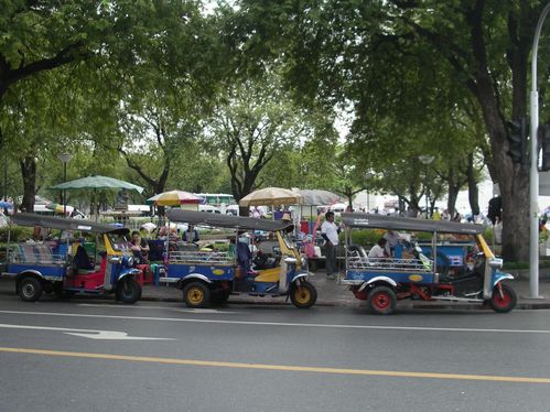 tuktuk2