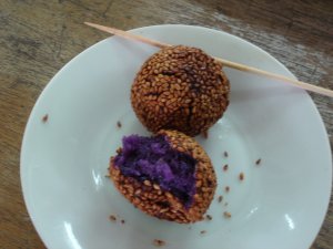 紅芋ごまだんご