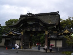 二条城・唐門　二の丸御殿側より