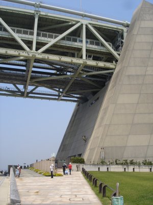 舞子海上プロムナード入り口へ