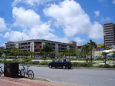 リブレホテル前