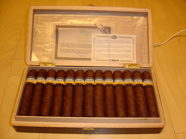 Cohiba Magicos Maduro5-071214-Box-3