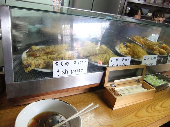 峠＠浅草のショーケース