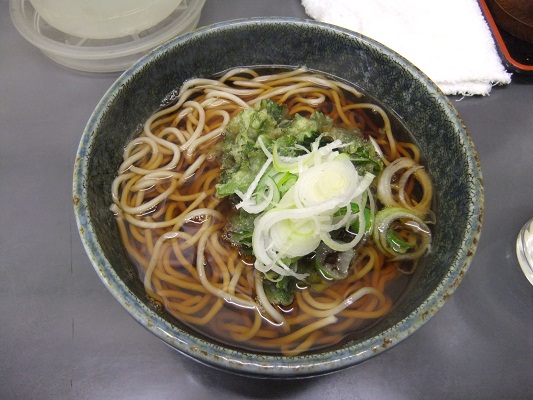 とんぼ@豊洲の春菊天そば1