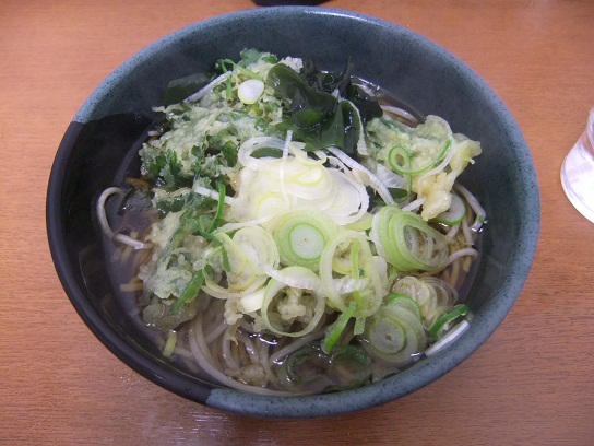 六花そば 南池袋店のかけそば＋春菊天１