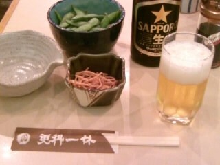 更科一休＠横浜ジョイナス店のビール・枝豆