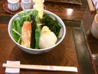 よし房凛＠根津の磯天おろしそば